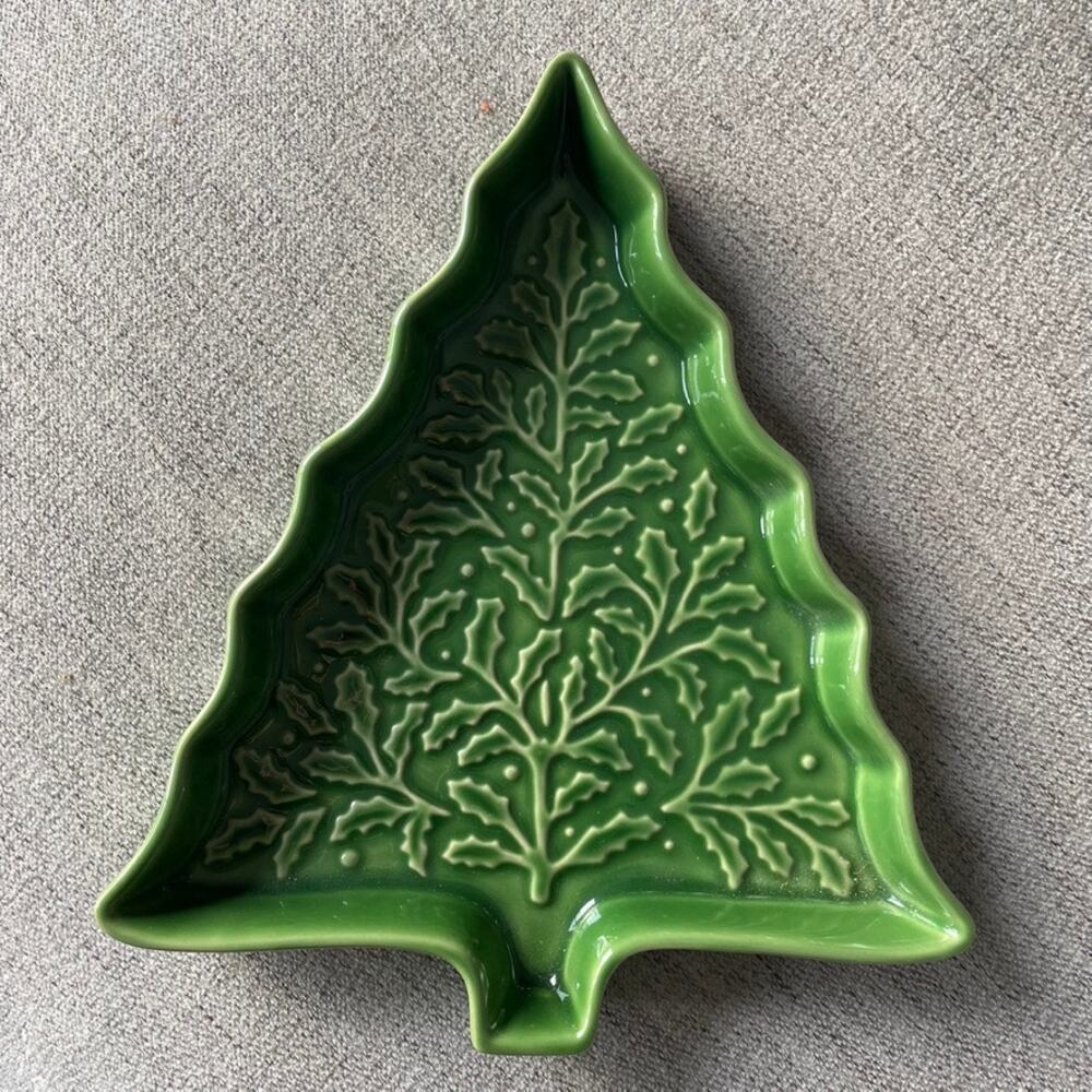 HALLMARK Green Ceramic Tree Dish Platter Holiday Christmas Winter